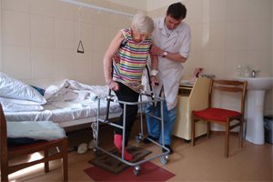 Otthoni rehabilitáció csípő artroplasztika után: helyreállítási időszakok - Köszvény July