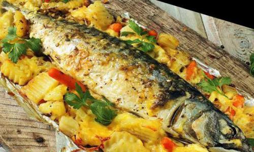 Mackerel in the oven with potatoes