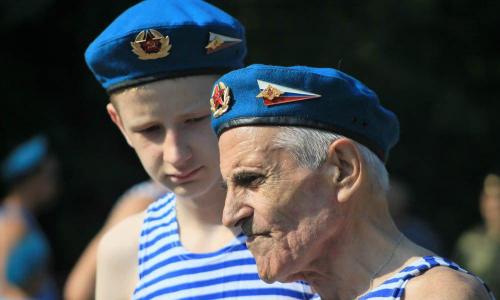 When and how is Airborne Forces Day celebrated in Russia?